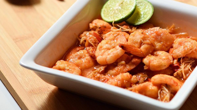 Resep Lengkap Udang Saus Padang yang Menggoda Selera